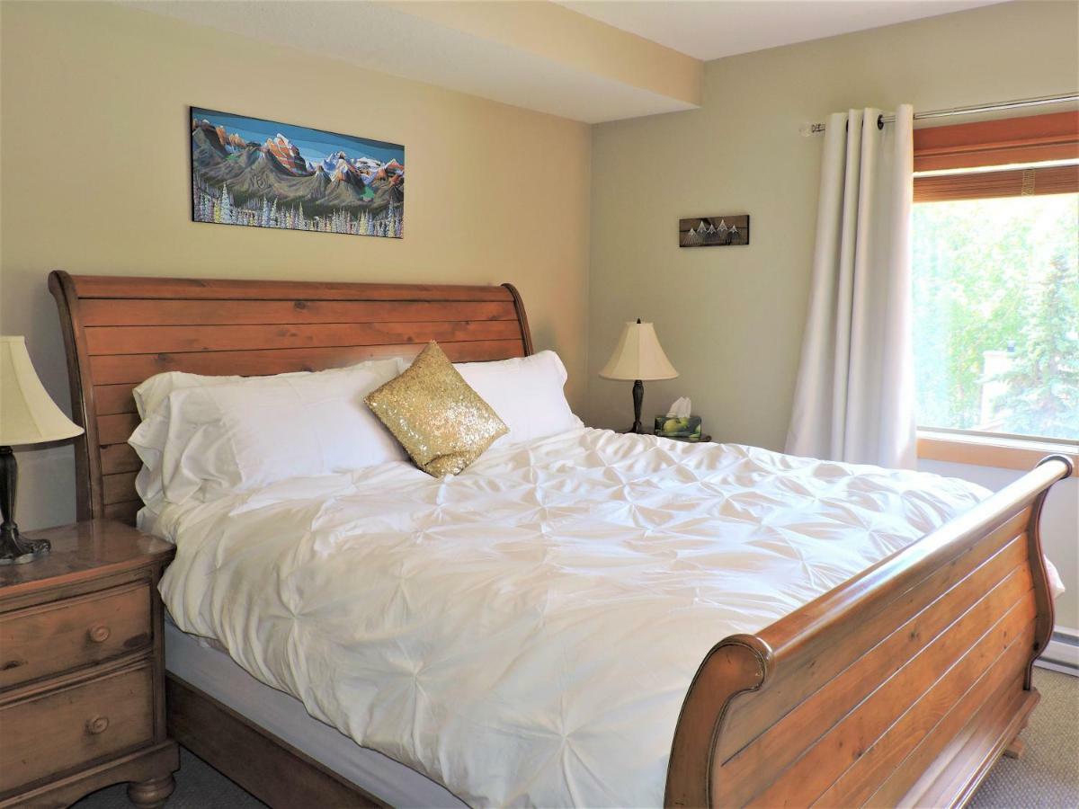 Fenwick Vacation Rental Open Hot Tub Glorious Mountain 2 Bedroom Canmore Exteriér fotografie