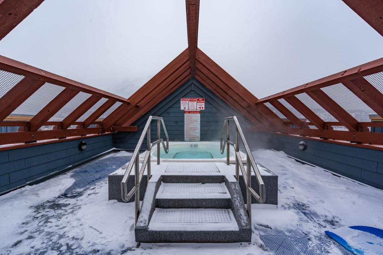 Fenwick Vacation Rental Open Hot Tub Glorious Mountain 2 Bedroom Canmore Exteriér fotografie