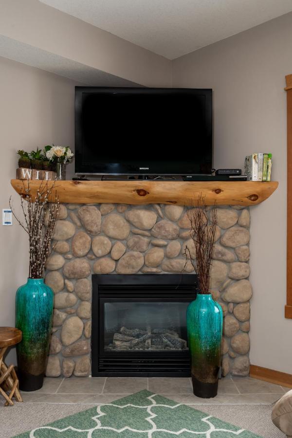 Fenwick Vacation Rental Open Hot Tub Glorious Mountain 2 Bedroom Canmore Exteriér fotografie